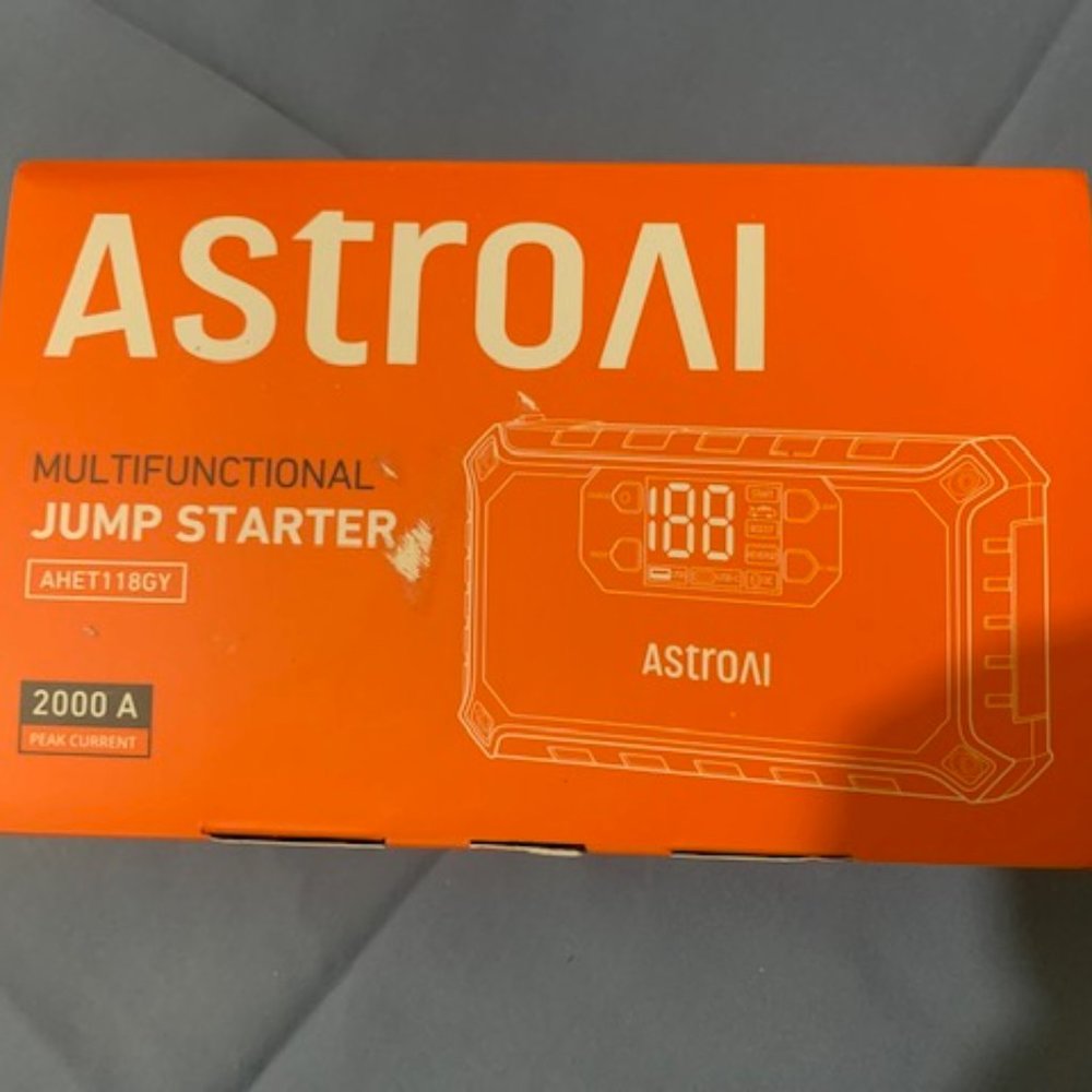 AstroAI multifunctional Jump Starter